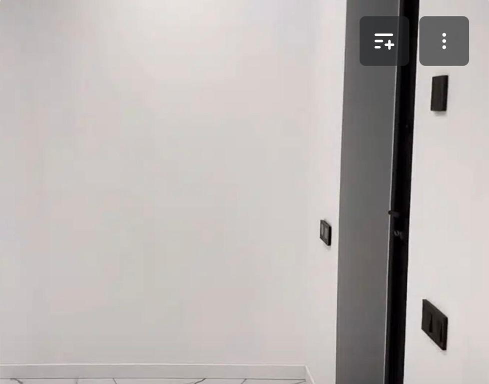 هتل وی آی پی آپارت ۵۱۳ - VIP apart 513