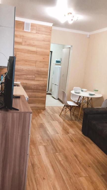 هتل وی آی پی آپارت ۵۰۱ - VIP apart 501