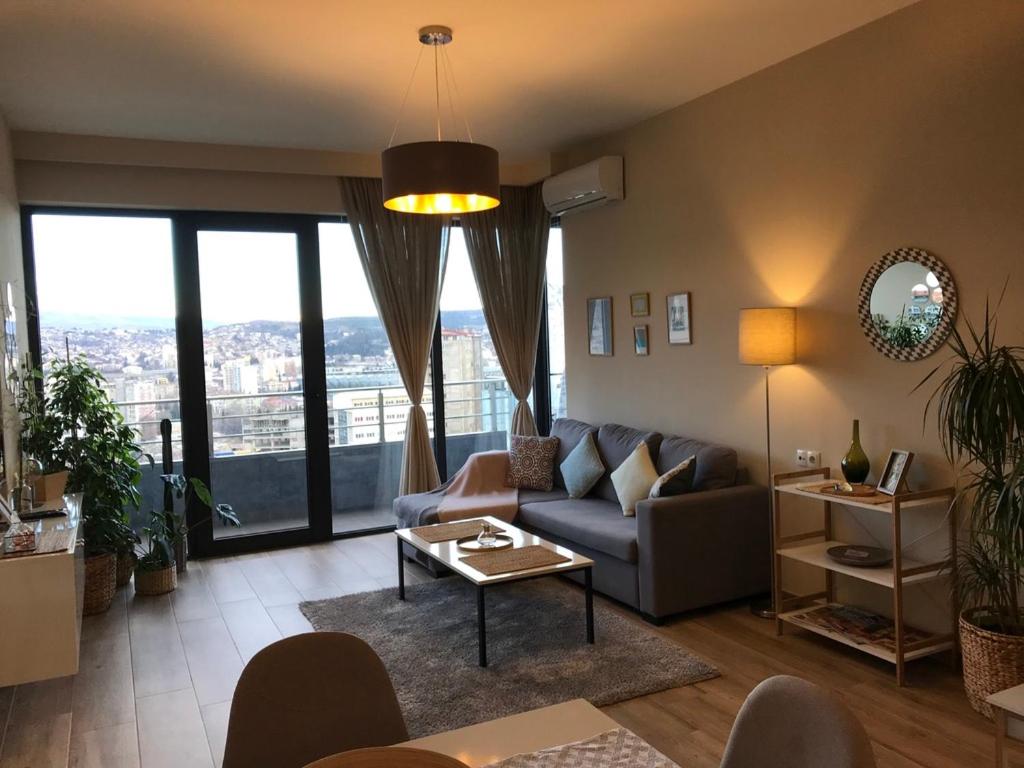 هتل امری پلزا گرین آپارتمانز - Ameri Plaza Green Apartments