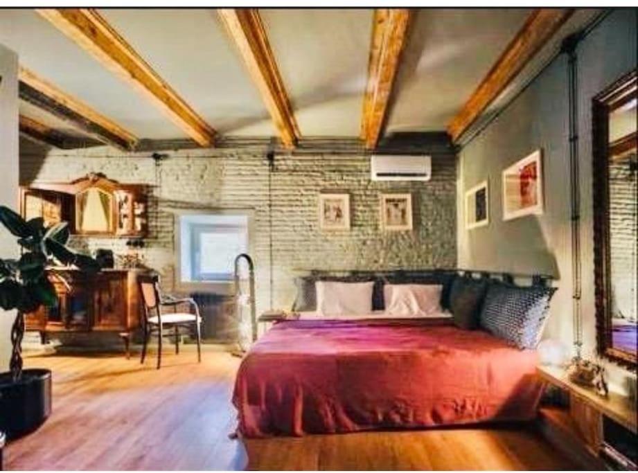 هتل لافت ات فریدوم اسکوئر تابیتز استریت - Loft at freedom square Tabitze Street