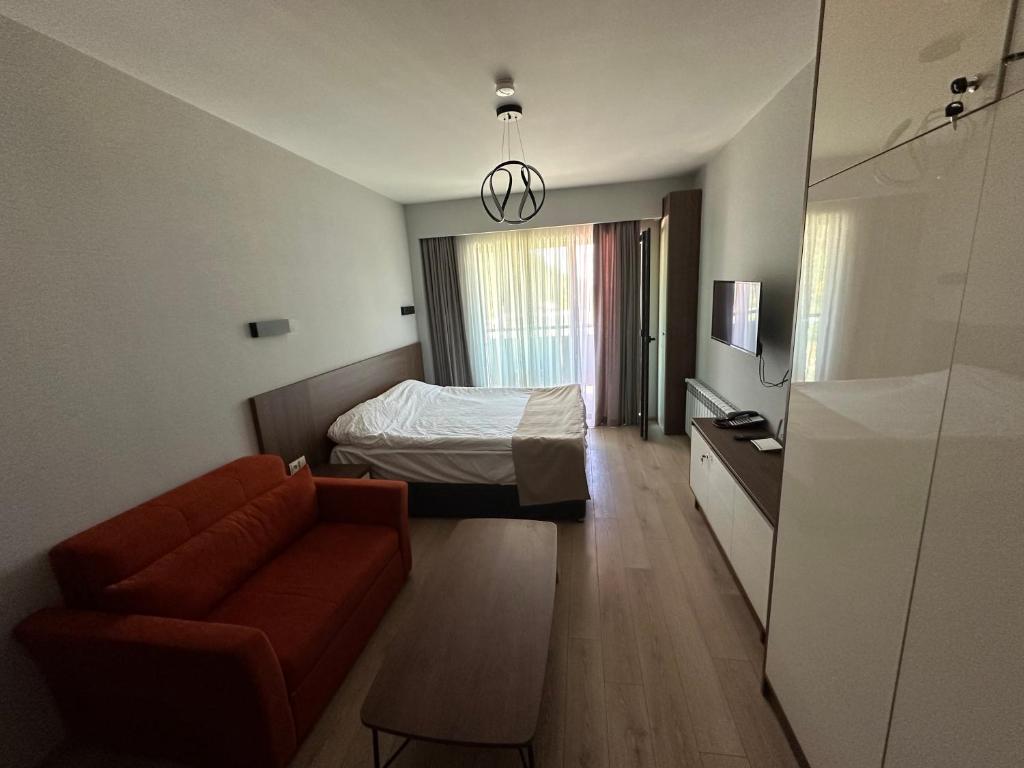 هتل کریستال ریزیدنس روم - Crystal Residence room