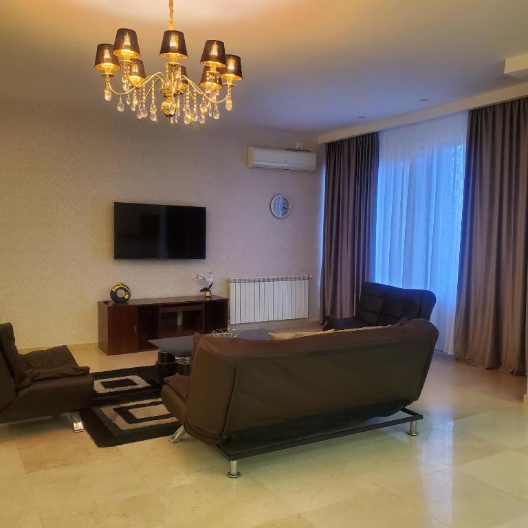 هتل برایت هوم - Bright Home