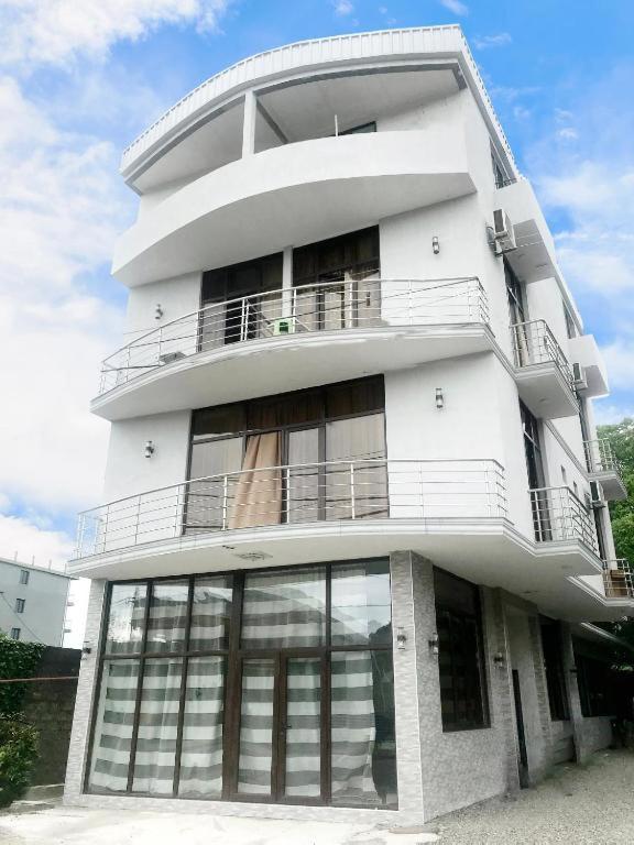 هتل تیک تاک هاوس - TikTok house