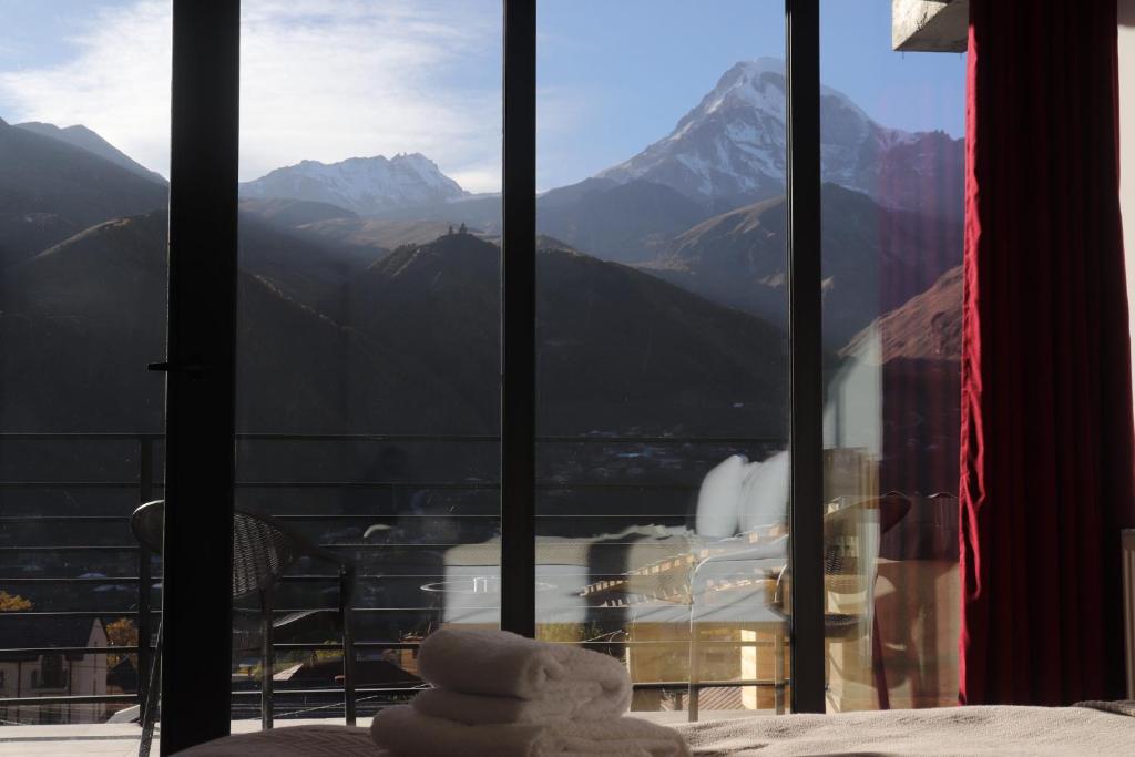 هتل روف تاپ کازبگی Rooftop Kazbegi
