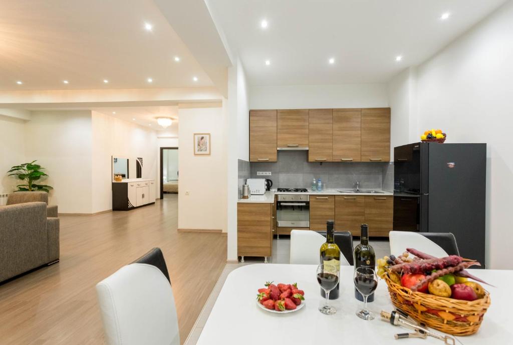 هتل سنترال سیتی سوئیت - Central City Suite