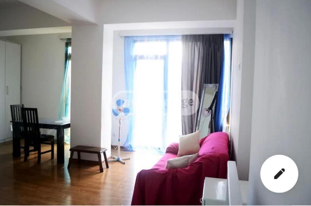 هتل ناتسوبیدزه آپارتمان - Nutsubidze Apartment