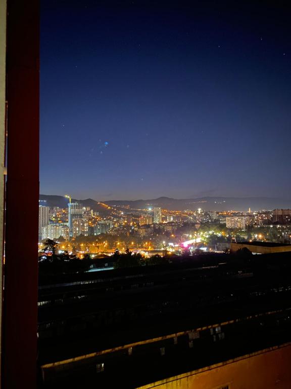 هتل آپارتمنت این تیبیلیسی اریستاوی - Apartment in Tbilisi Eristavi