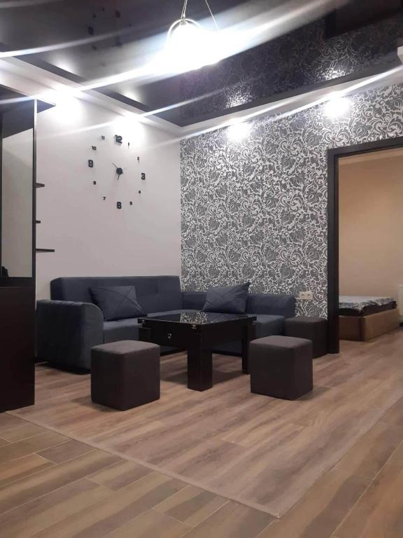 هتل تبلیسی آپارتمانز کامفوربل 2 - Tbilisi apartments comfortable 2