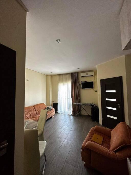 هتل آپارتمان این باتومی - Apartment in Batumi