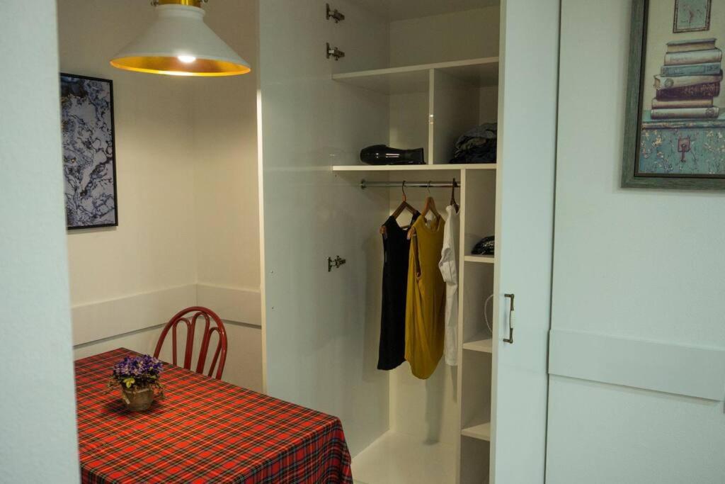 هتل مادرن آپارتمان این د سلفر باث آریا - Modern Apartment in the Sulphar Bath Area