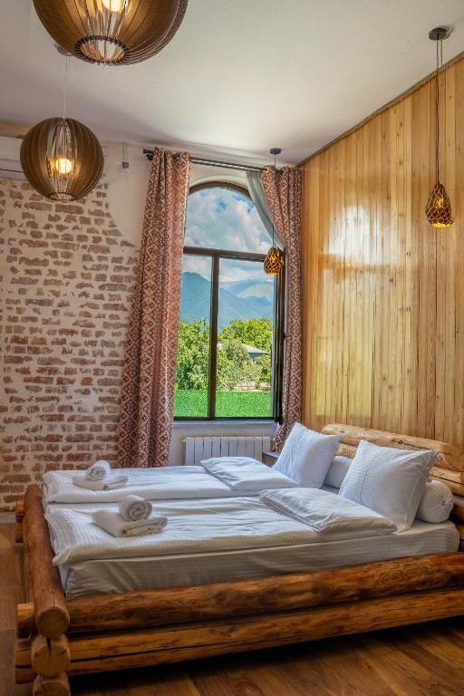 هتل پیانو کوارلی Hotel Piano Kvareli