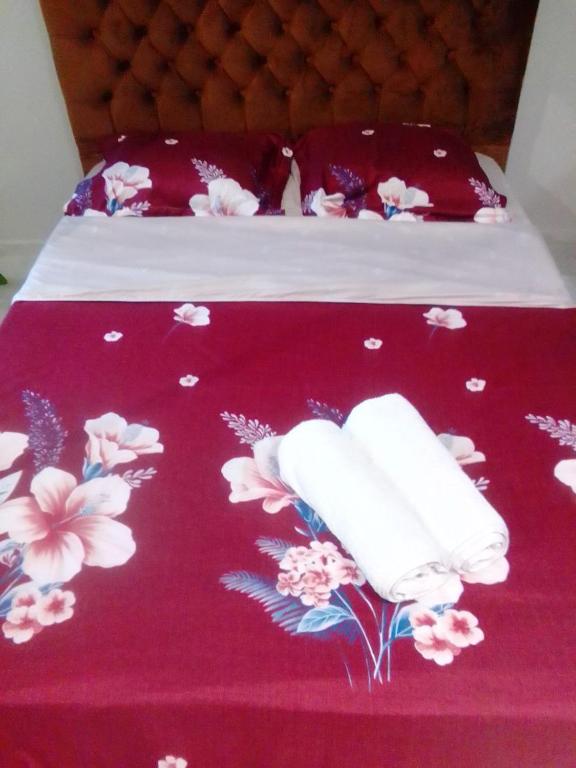 هتل آپارتمنتس ای-وای - A-Y Apartments