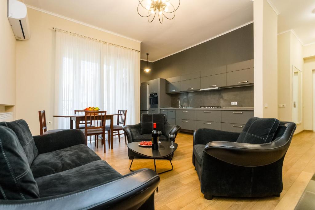 هتل کامفی هوم وی - Comfy Home V