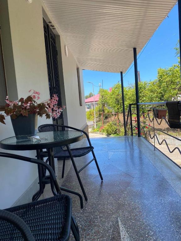 هتل زورکاس گست هاوس Zurkas’ guesthouse