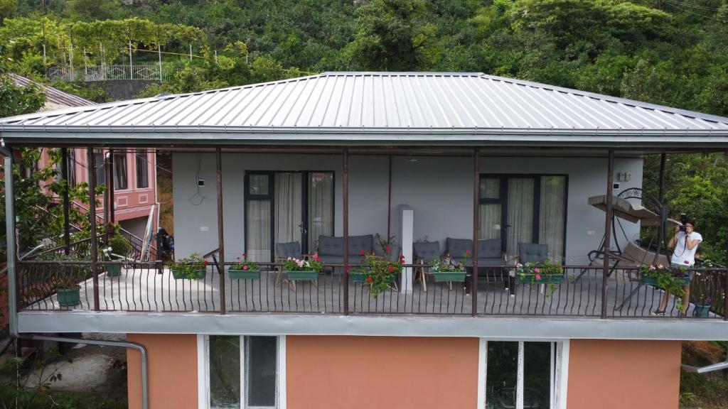 هتل کاتج وید ماونت ویو ان تو - Cottage With Mountain View N2