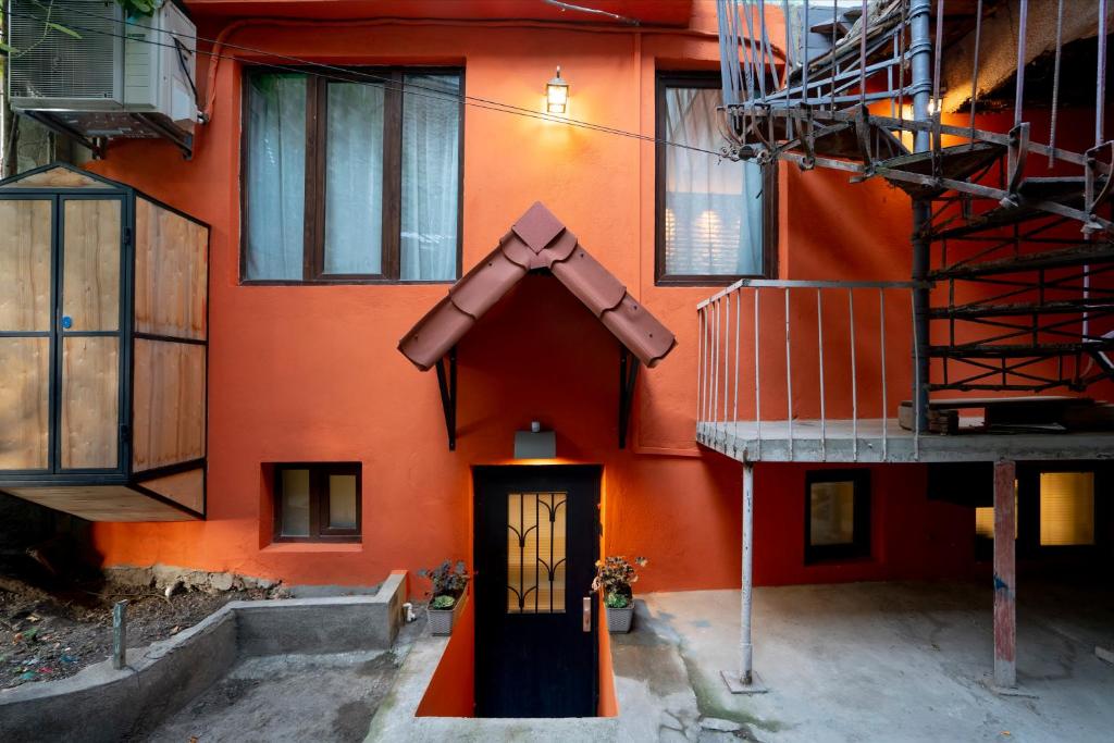 هتل اورانگیفی تیبیلیسی - Orangify Tbilisi