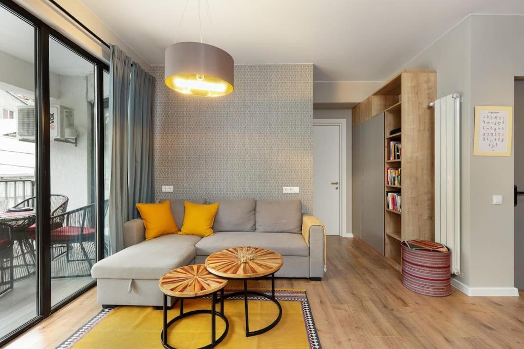 هتل مایزا فلت ویت اسپیشس پتیو - Mysa Flat with Spacious Patio