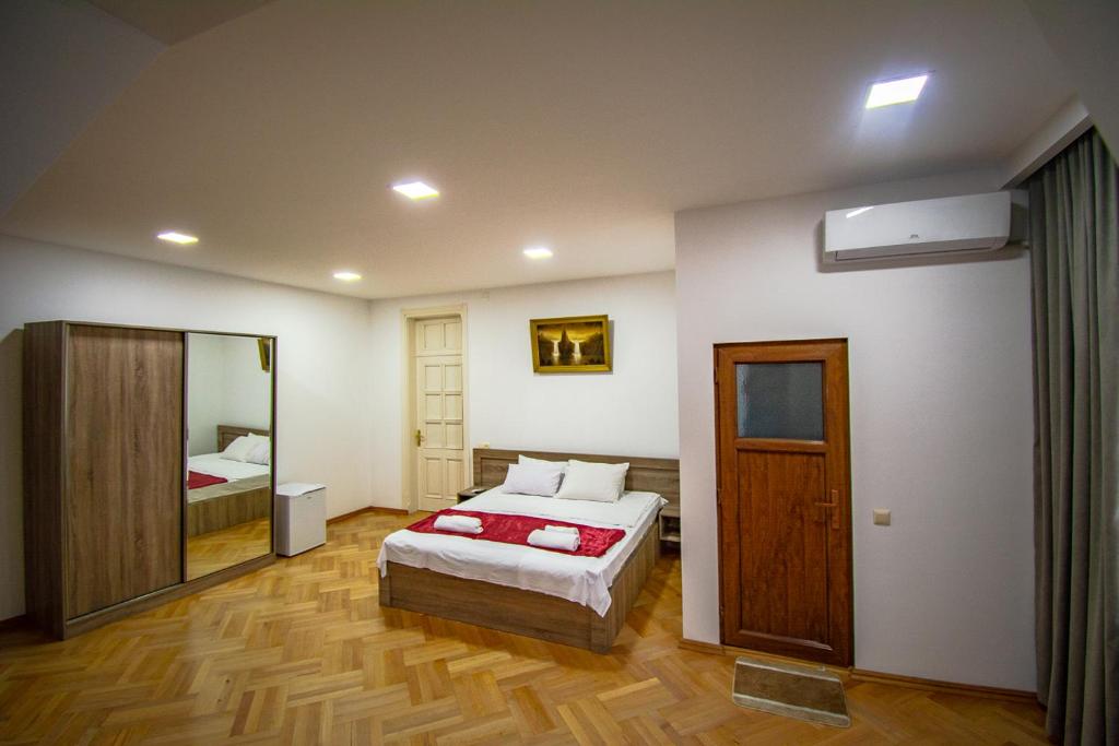 هتل مهمانخانه NaNa - NaNa's Guesthouse