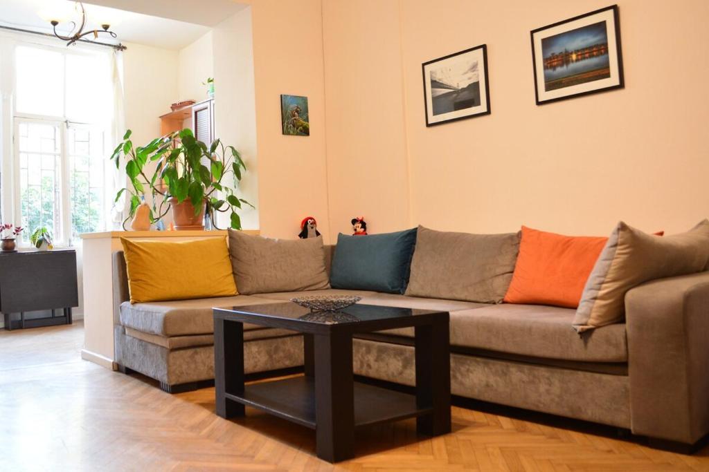 هتل خانه شما در مرکز تفلیس - Your Home in Tbilisi Center