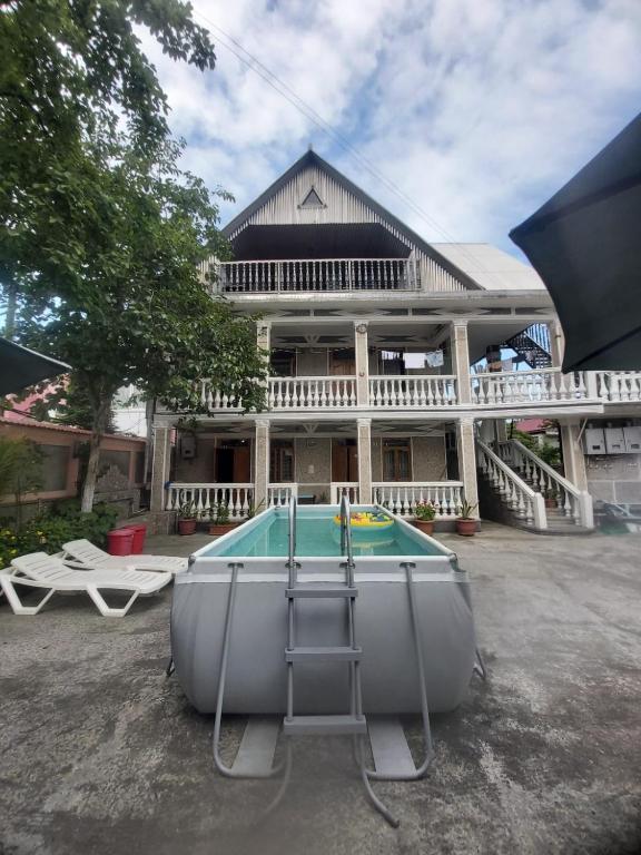 هتل مهمان خانه لیندا - Linda Guest house