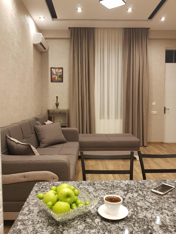هتل مرکز آپارتمان مدرن روستاولی تفلیس - Rustaveli Modern Apartment Center of Tbilisi