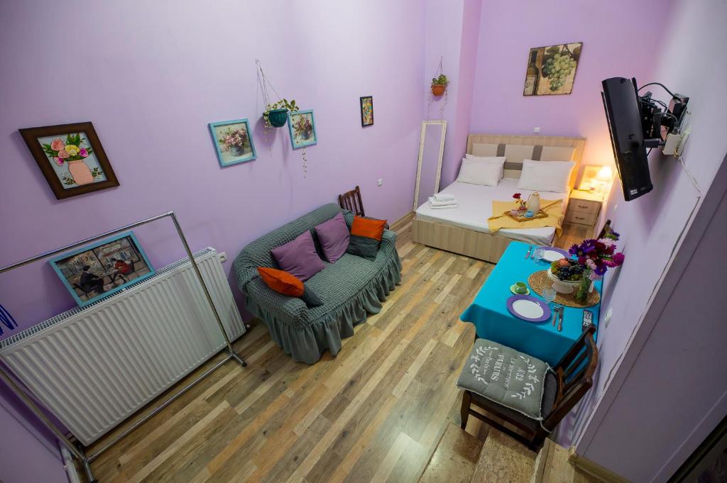 هتل آپارتمان میدان آزادی - Freedom Square Apartment