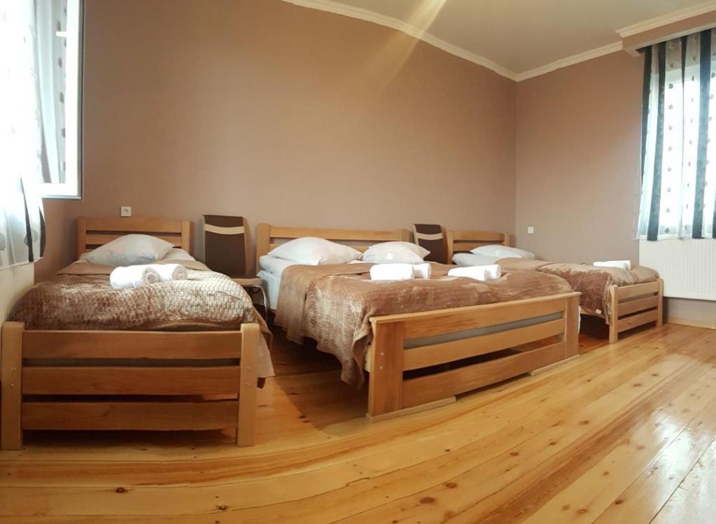 هتل میزبان کازبیگیان Kazbegian Host