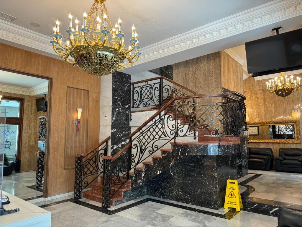 هتل ردلاین - Redline Hotel