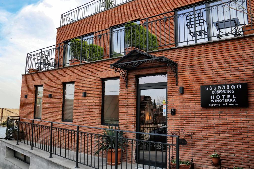 هتل وینوتررا - Hotel Winoterra