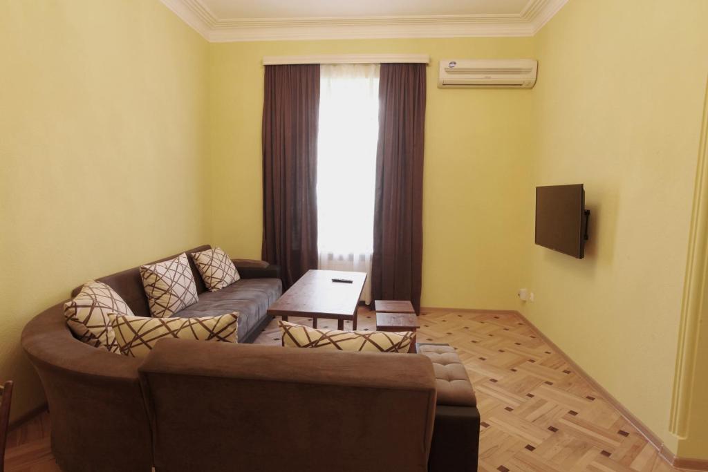 هتل آپارتمان در خانه استالین - Apartment at Stalin House