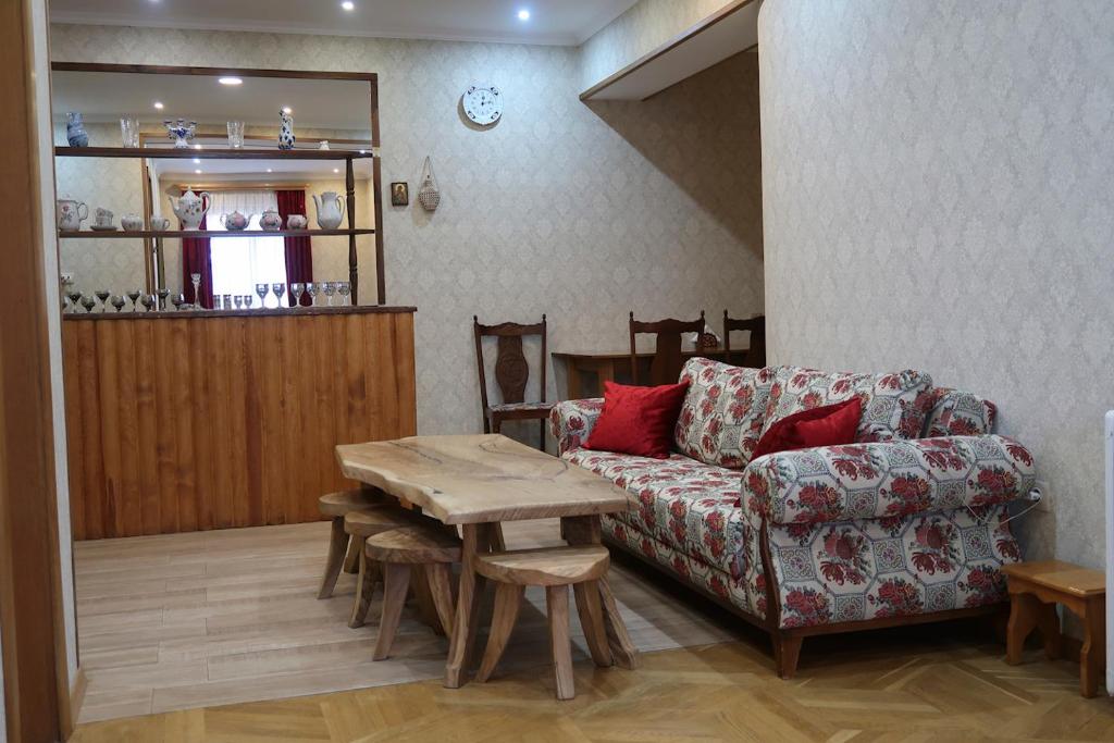 هتل مهمانسرا مرسی guest house Merci