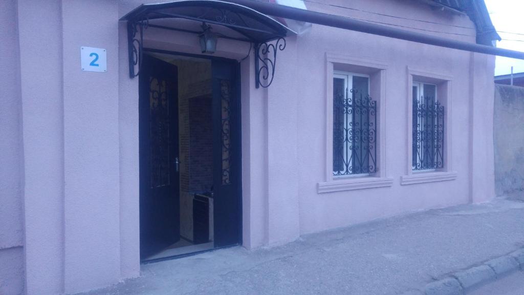 هتل آپارتمان در خیابان آخالوبانی 2 - Apartments on Akhalubani St 2