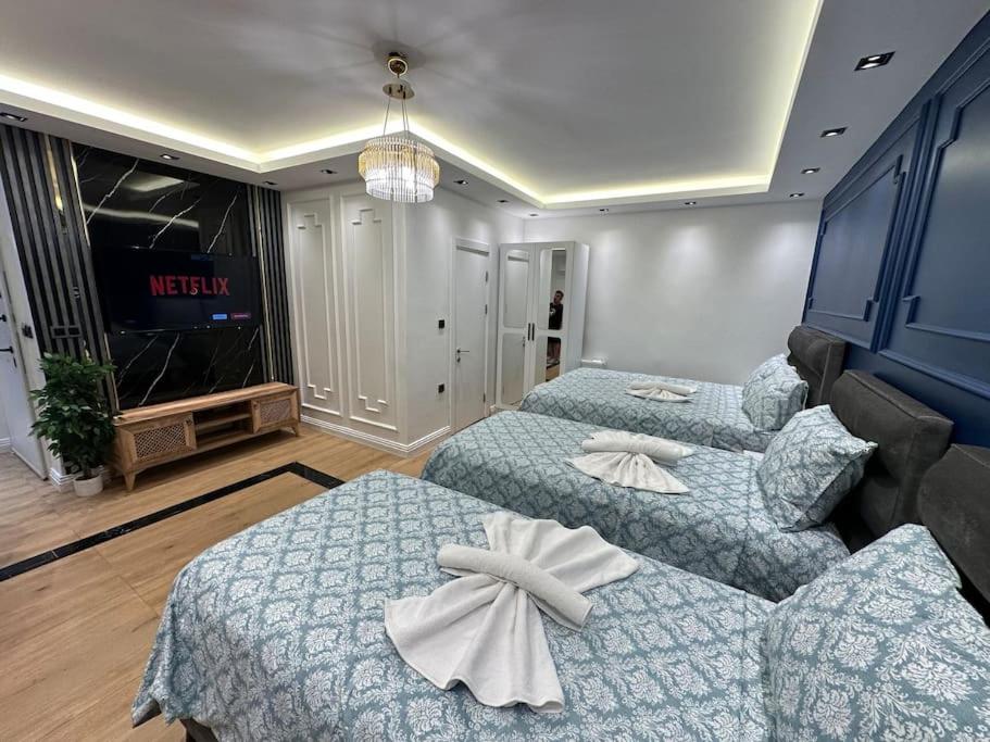 هتل APT دنج، زیر طبقه خیابان - THE cozy, below street floor APT