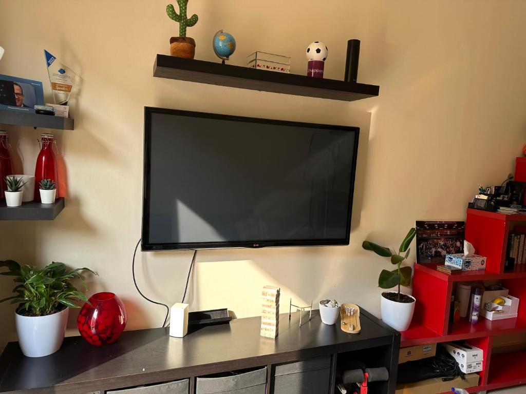 هتل اتاق اجرایی با حمام اختصاصی در مای ویلا - منطقه میردیف Executive Room with private bathroom in My Villa - Mirdif Area