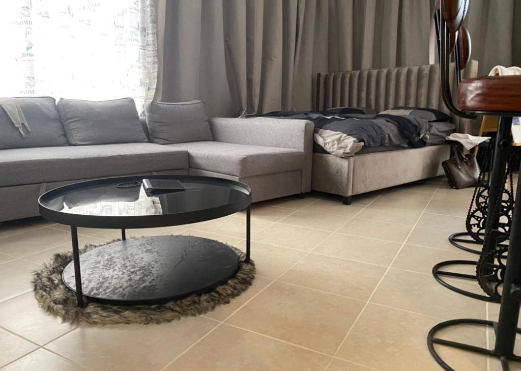 هتل آپارتمان با نمای AutoR - Appartment with a view of AutoR