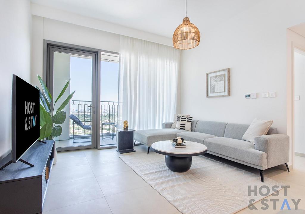 هتل 1BR شیک در مرکز شهر دبی - میزبان و اقامت - Posh 1BR in Downtown Dubai - Host & Stay