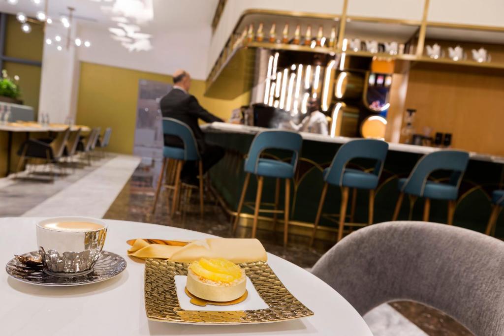هتل قایق بادبانی دوحه لوسیل - Velero Hotel Doha Lusail