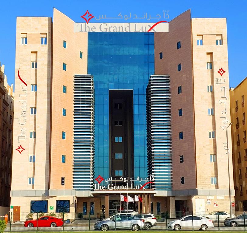 هتل گرند لوکس - The Grand Lux Hotel