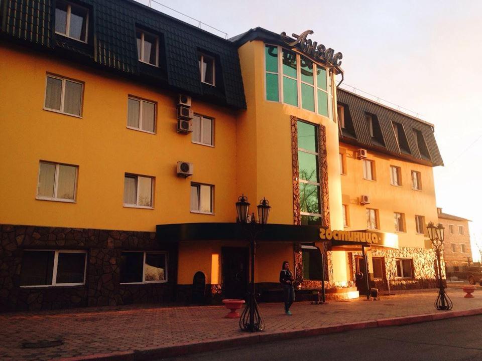 هتل آنزاس Hotel Anzas