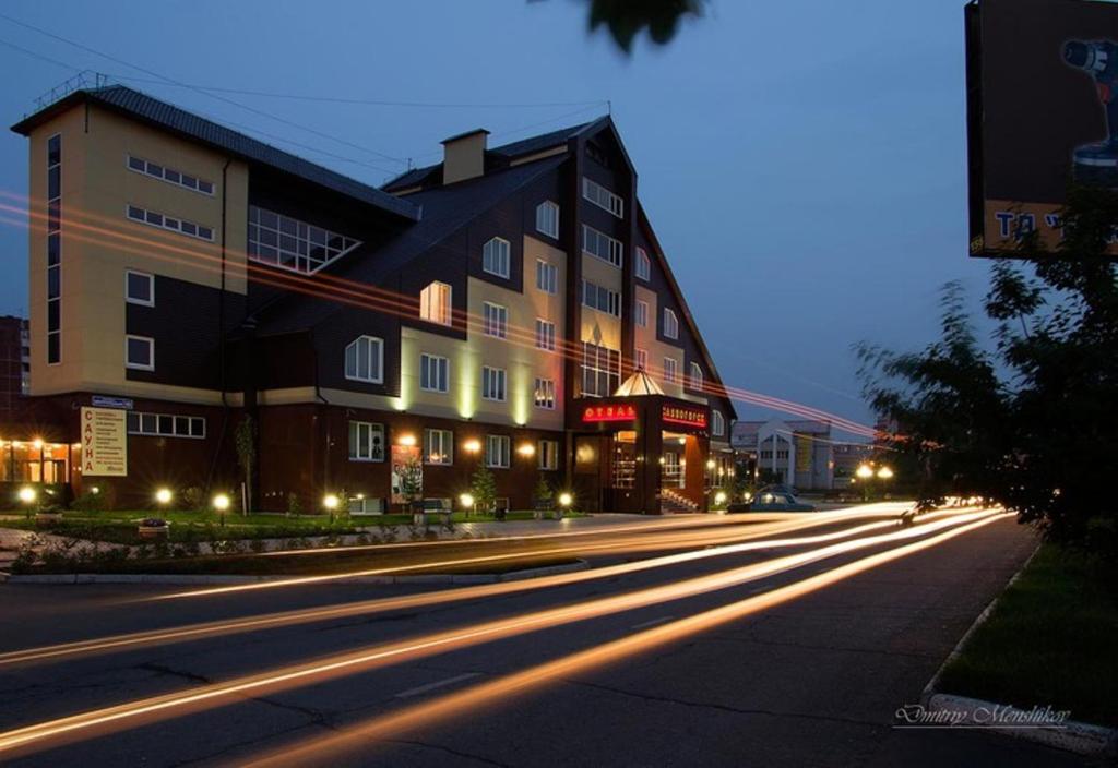 هتل سایانوگورسک Sayanogorsk Hotel