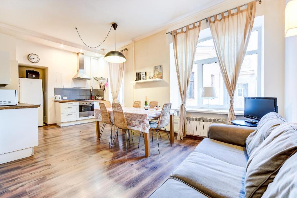 هتل آپارتمان های خانه دبری 2 - La Casa Di Bury Apartments 2