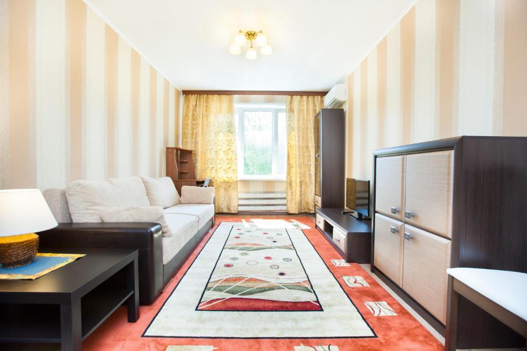 هتل Busines Brusnika آپارتمان Tyoply Stan - Busines Brusnika Apartment Tyoply Stan