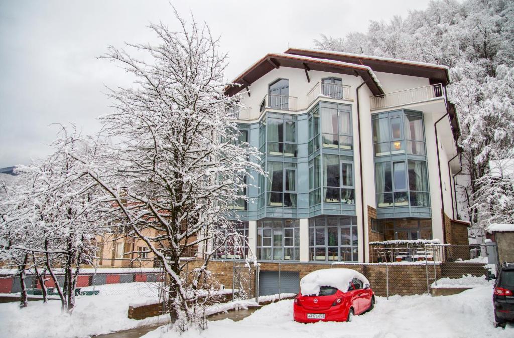 هتل کریستال - Crystal Hotel