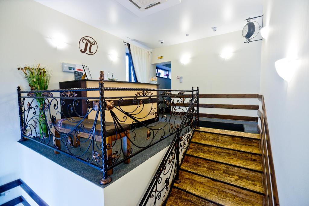 هتل پولینا - Hotel Polina