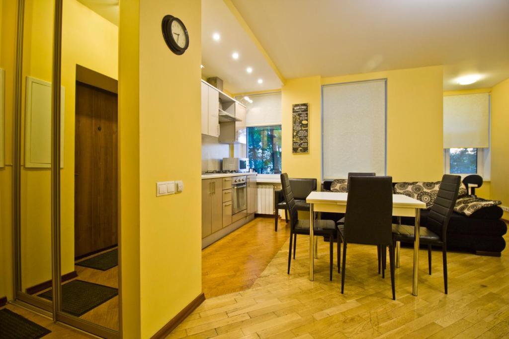 هتل آپارتمان بزرگ Lakshmi Kievskaya - Lakshmi Great Apartment Kievskaya