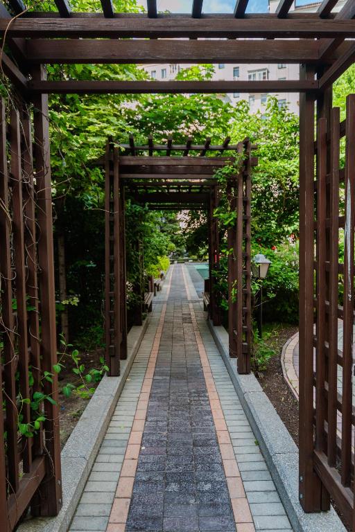 Lakshmi Club Apartment 3-bedroom