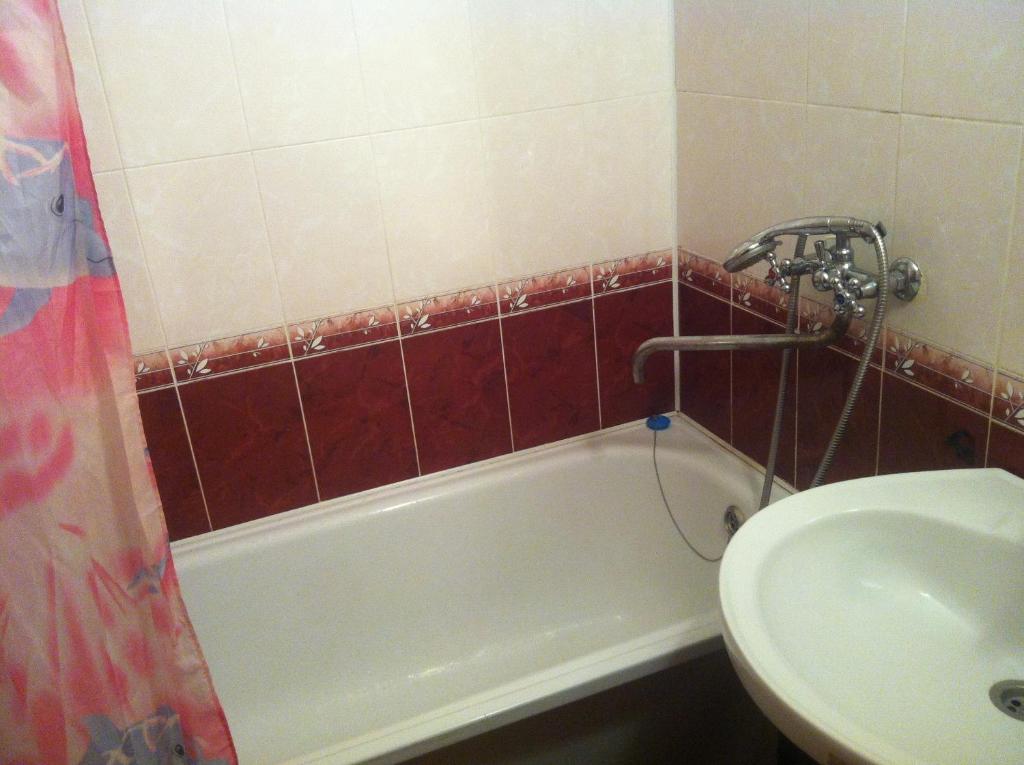 هتل آپارتمان در خیابان زلنایا 18 Apartment on Zelenaya Street 18