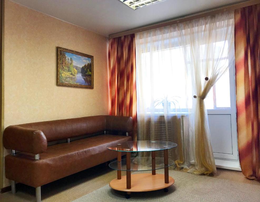 هتل آپارتمان شن و ماسه سیاه لنینگرادسکایا Apartment Black Sand Leningradskaya