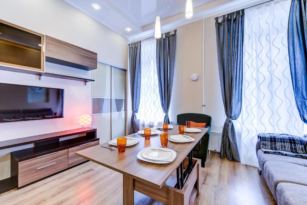 هتل آپارتمان در چکووا 5 - Apartment on Chekhova 5