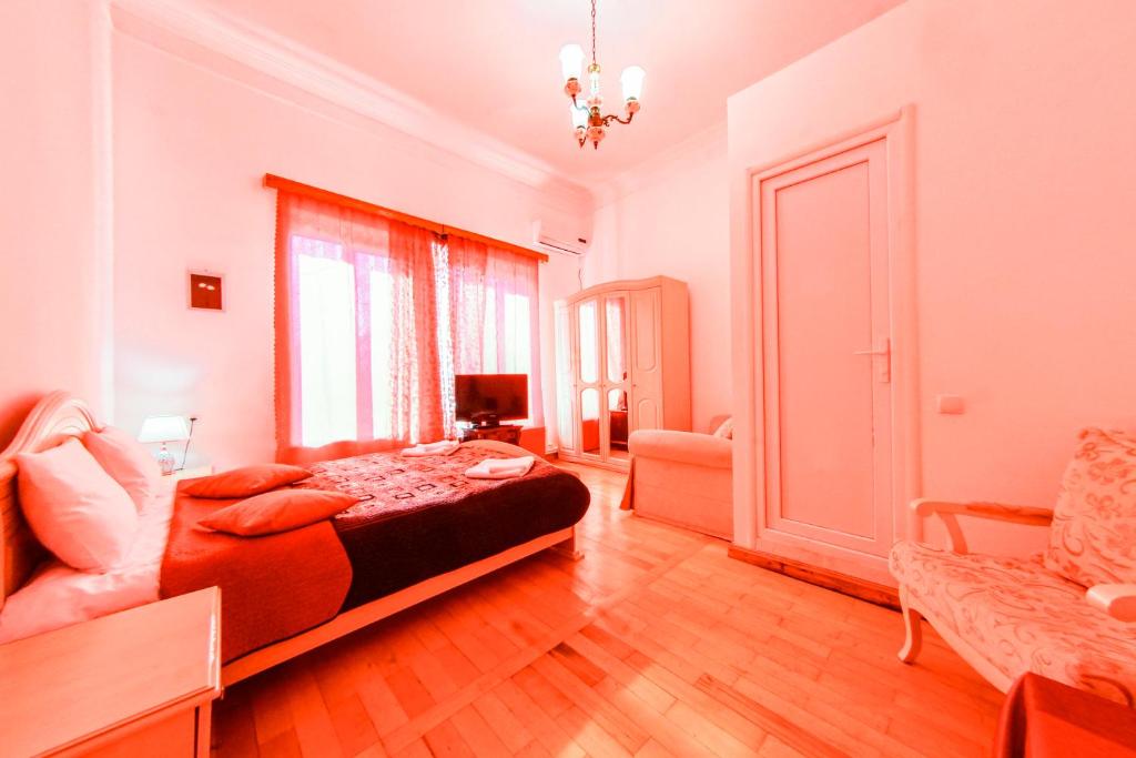 هتل خانه 1899 House 1899